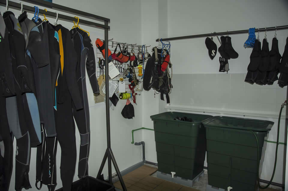 wet room dive center
