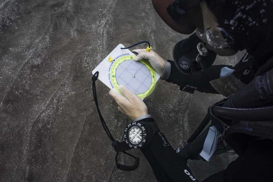 underwater navigator padi